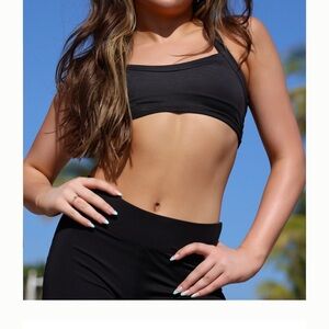 Tiger Friday Blade sports bra AM